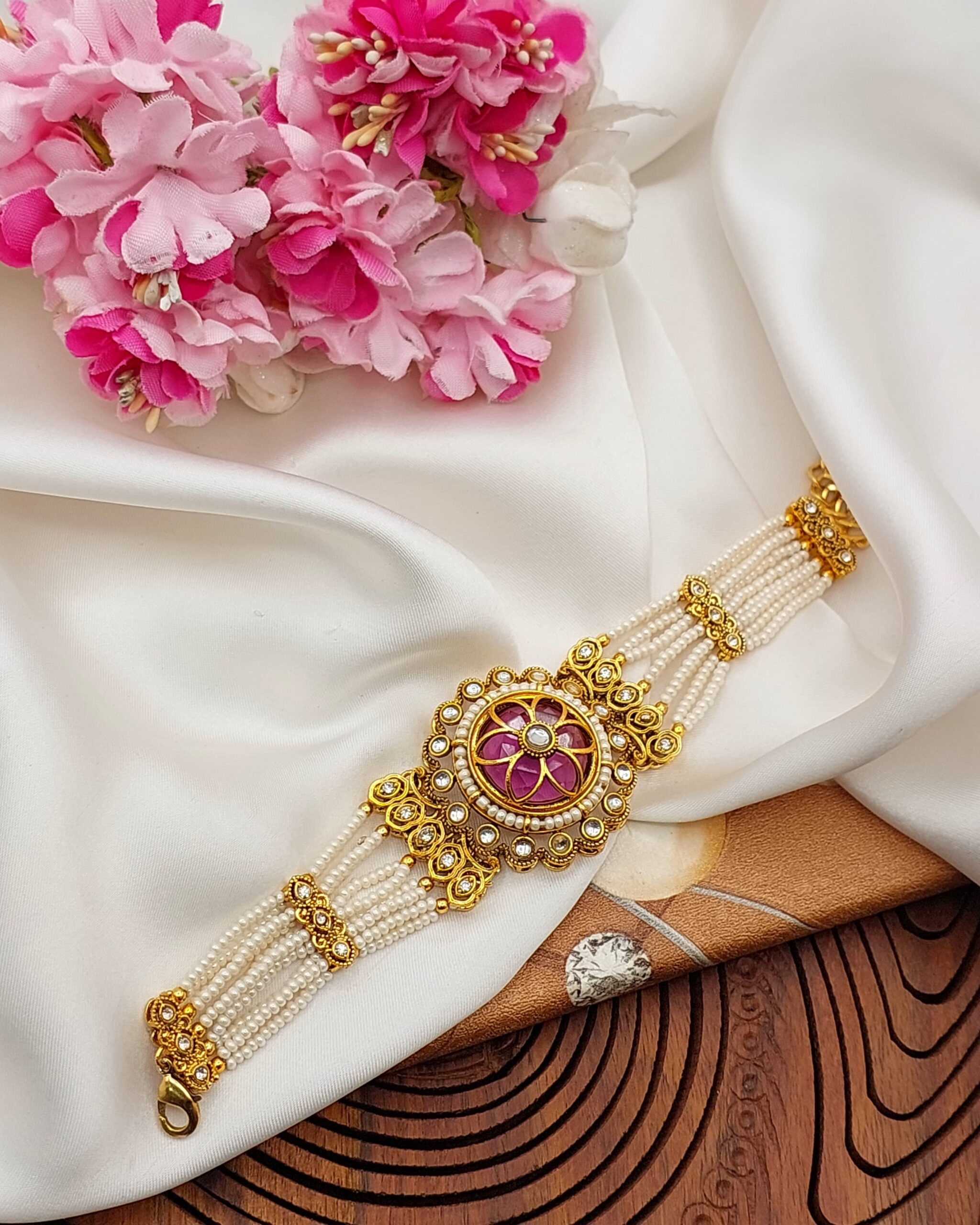 Royal B Pearl Hand Harness - Image 5