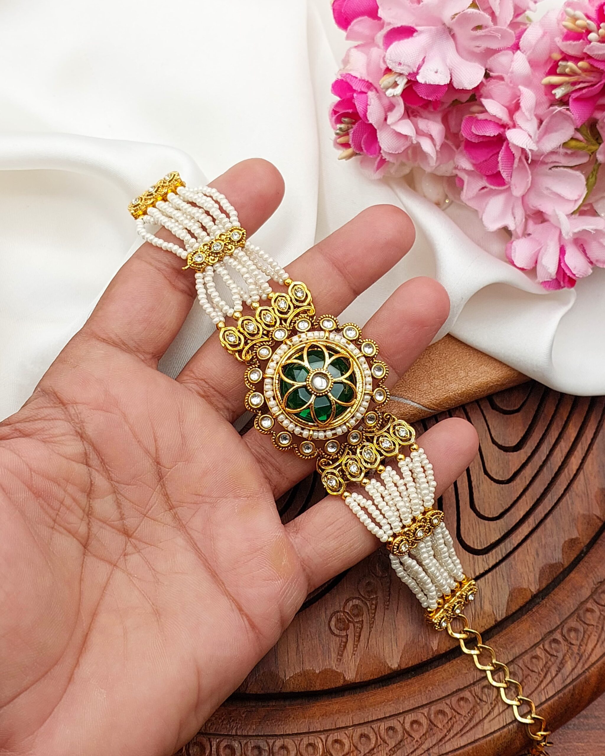 Royal B Pearl Hand Harness - Image 7