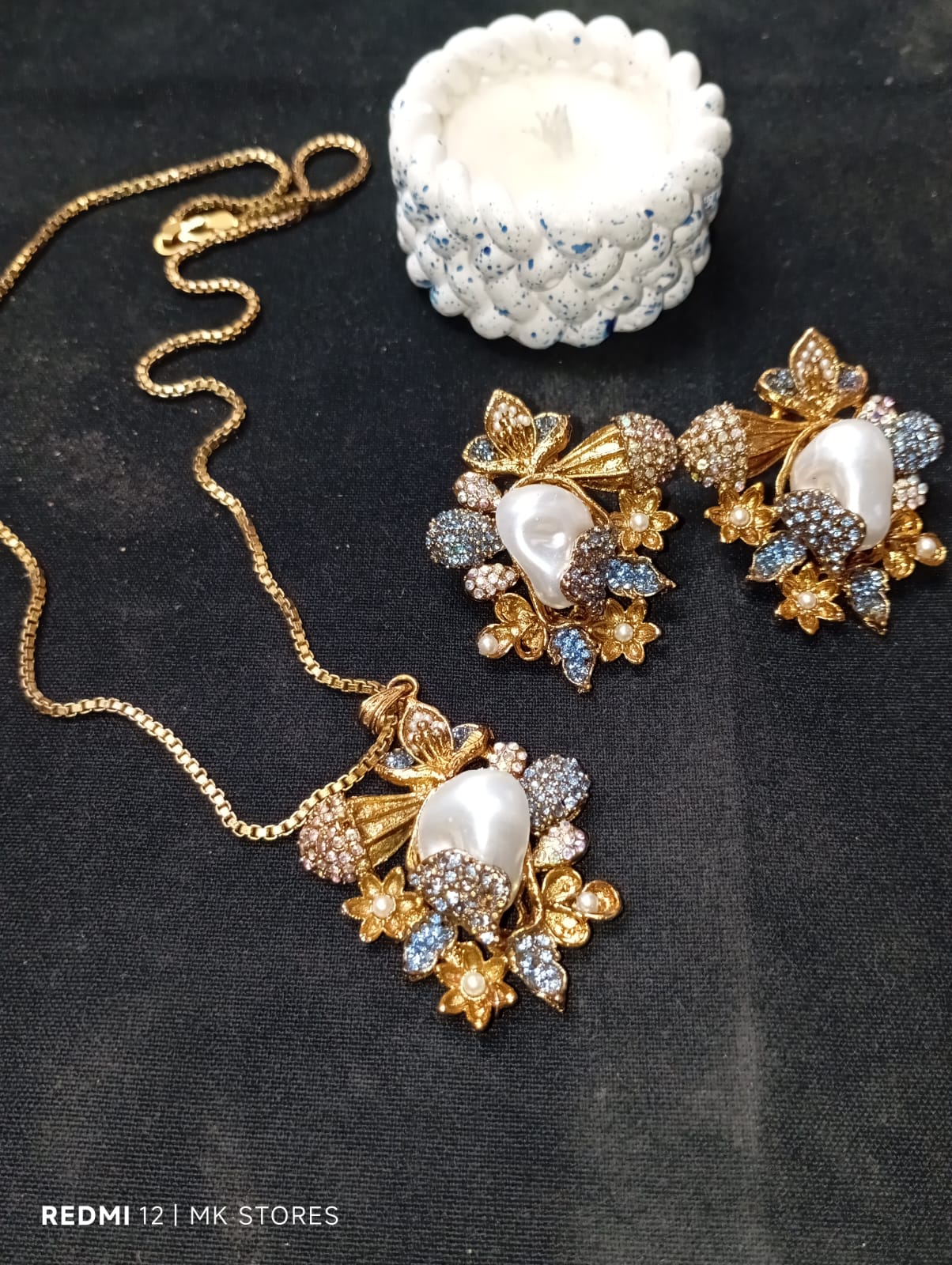 Classic Locket Set with Mother of Pearl - Image 6