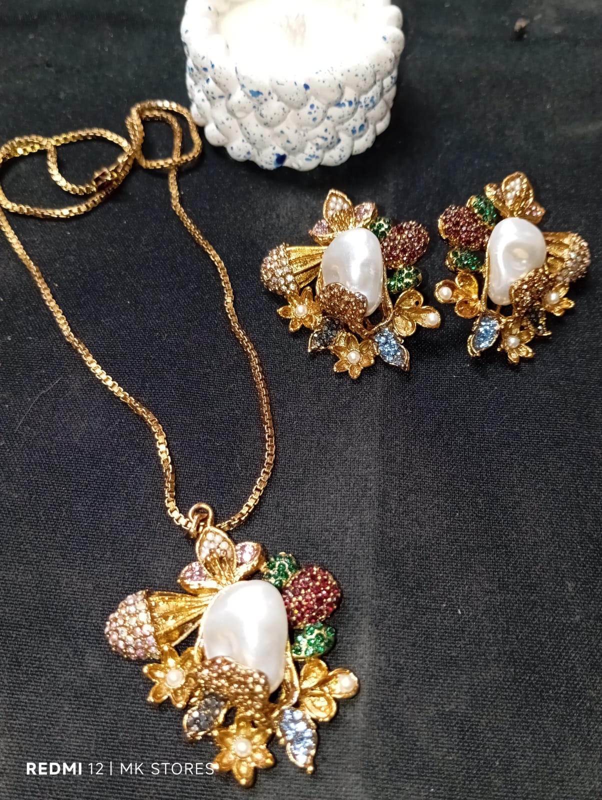 Classic Locket Set with Mother of Pearl - Image 7